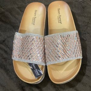 Henry Ferrera slippers